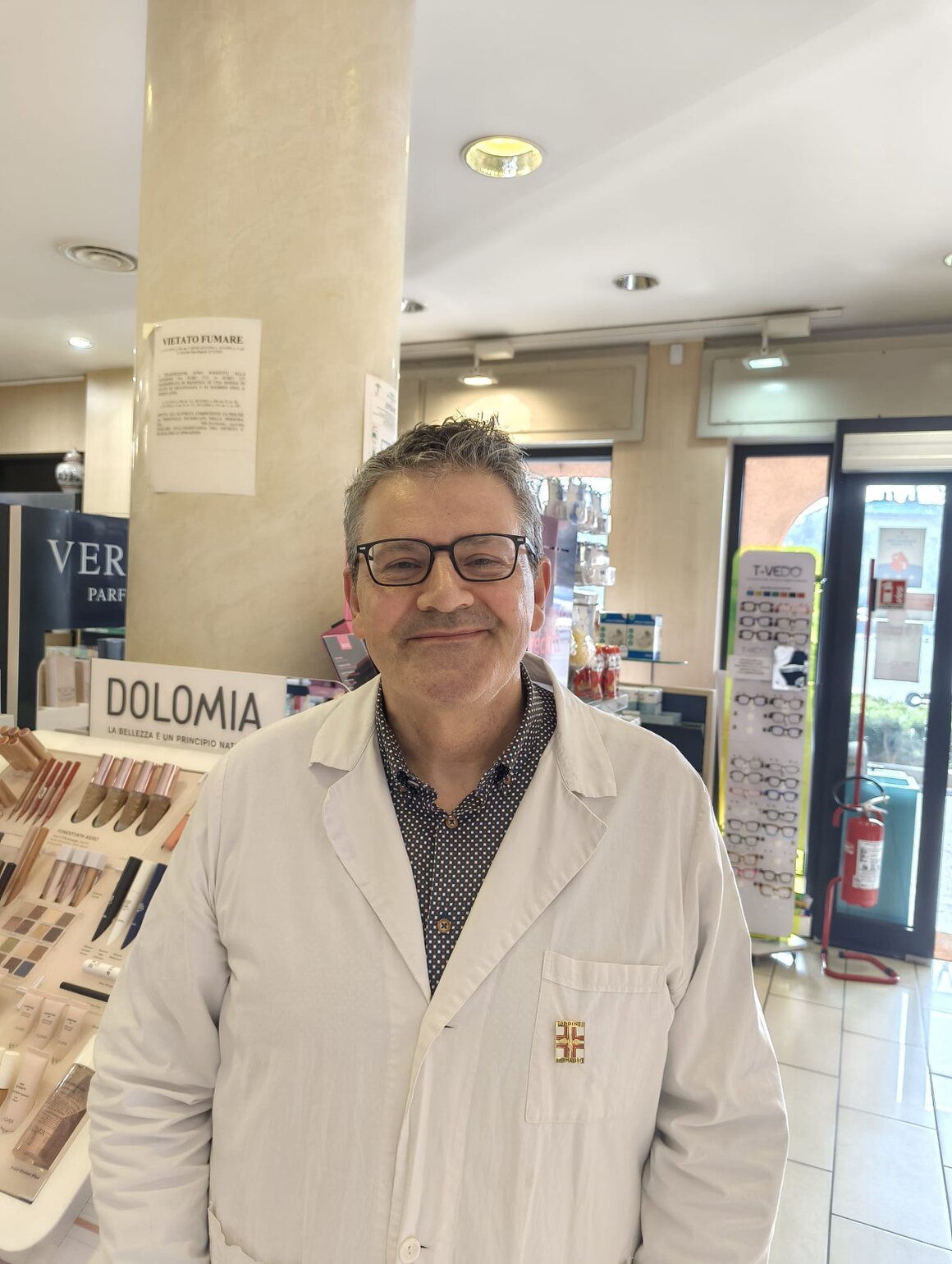 Farmacista professionale al banco